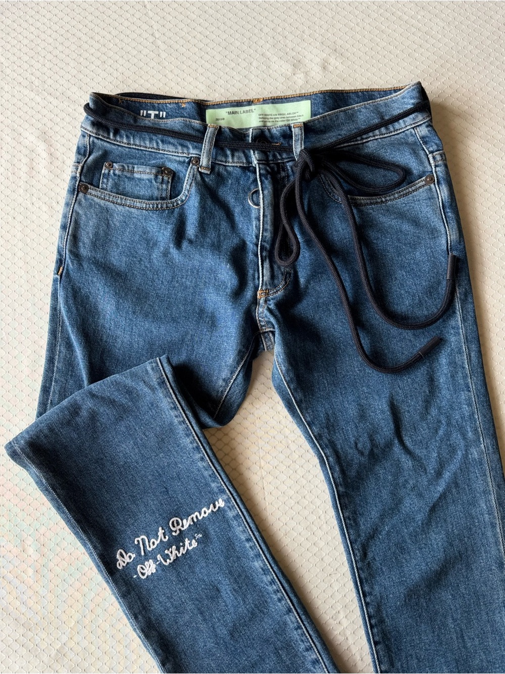 Off-White Blue Skinny Women's Denim Jeans with Script Detail “Do Not Remove”
